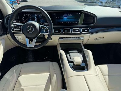 2023 Mercedes-Benz GLE — detail view