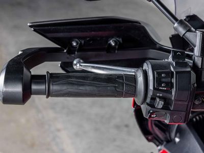 2015 Yamaha FJ-09 - Photo 18