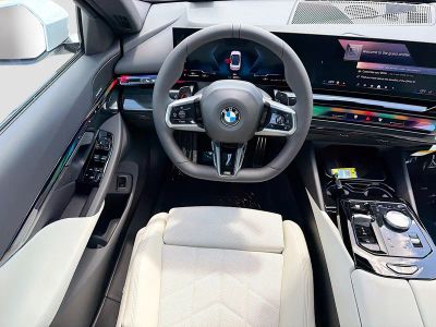 2027 BMW 5 Series — photo 16 view