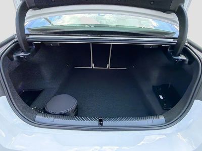 2027 BMW 5 Series — photo 11 view
