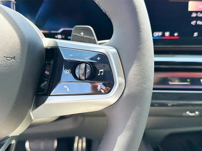 2027 BMW 5 Series — photo 37 view