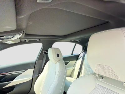 2027 BMW 5 Series — photo 26 view