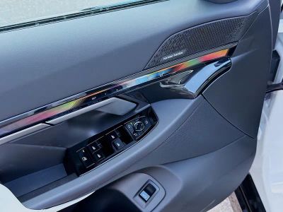 2027 BMW 5 Series — photo 22 view
