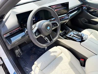2027 BMW 5 Series — photo 25 view