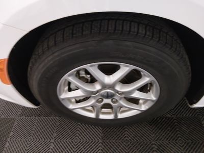 2024 Chrysler Pacifica — photo 10 view