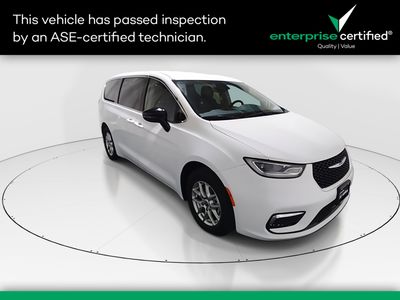 2024 Chrysler Pacifica Touring L FWD — front three-quarter view