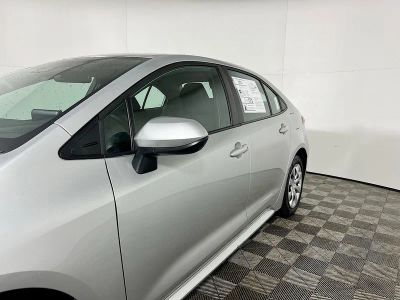 2025 Toyota Corolla — photo 10 view