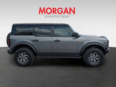 2025 Ford Bronco — photo 8 view