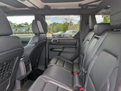 2025 Ford Bronco — photo 17 view