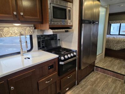 2018 Forest River RV Forester - Photo 10