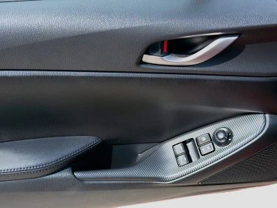 2024 Mazda MX-5 Miata — photo 16 view