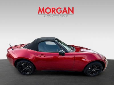 2024 Mazda MX-5 Miata — photo 8 view