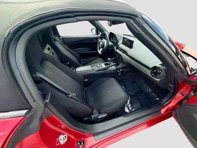 2024 Mazda MX-5 Miata — photo 27 view