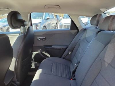 2025 Kia K4 — photo 24 view