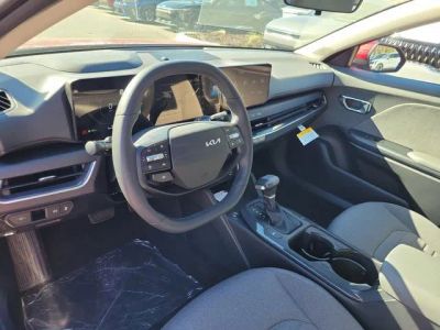 2025 Kia K4 — photo 7 view