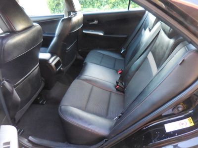 2013 Toyota Camry - Photo 10
