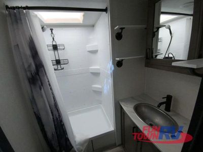 2024 Venture RV Stratus - Photo 22