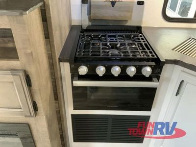 2024 Venture RV Stratus - Photo 12