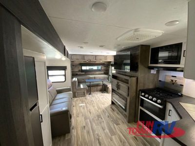 2024 Venture RV Stratus - Photo 10