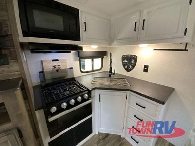 2024 Venture RV Stratus - Photo 11