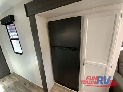2024 Venture RV Stratus - Photo 15