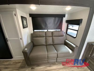2024 Venture RV Stratus - Photo 17