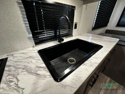 2024 Keystone RV Hideout — photo 19 view