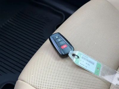 2022 Toyota RAV4 Hybrid - Photo 39