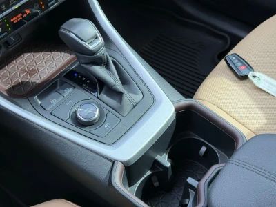 2022 Toyota RAV4 Hybrid - Photo 35