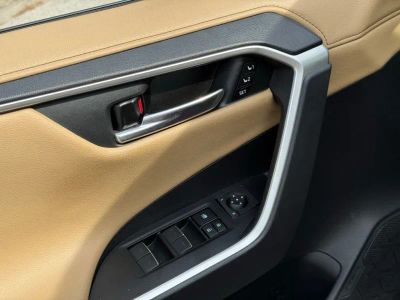 2022 Toyota RAV4 Hybrid - Photo 23