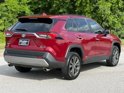 2022 Toyota RAV4 Hybrid - Photo 11