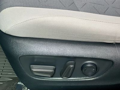 2021 Toyota RAV4 - Photo 13