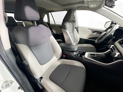 2021 Toyota RAV4 - Photo 27