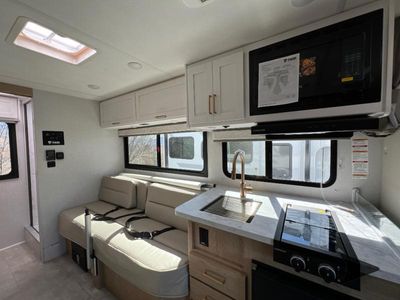 2026 Thor Motor Coach Chateau - Photo 15
