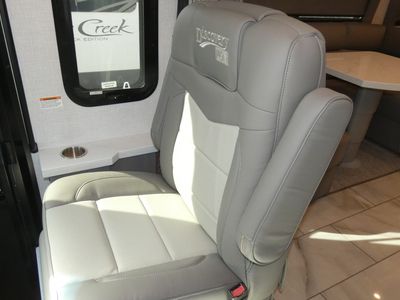 2026 Fleetwood Discovery LXE - Photo 11