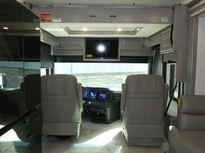2026 Fleetwood Discovery LXE - Photo 12
