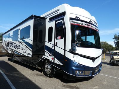 2026 Fleetwood Discovery LXE - Photo 1