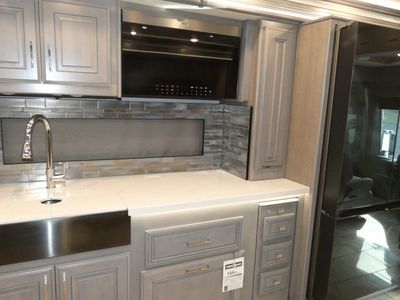 2026 Fleetwood Discovery LXE - Photo 7