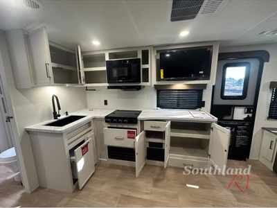 2026 Grand Design Transcend - Photo 13