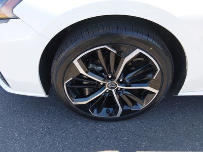 2024 Nissan Altima — photo 10 view