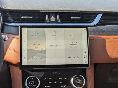 2026 Jaguar F-PACE — photo 15 view