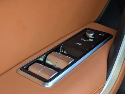2026 Jaguar F-PACE — photo 18 view