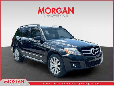 2010 Mercedes-Benz GLK 350 in Black — front three-quarter view