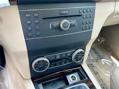 2010 Mercedes-Benz GLK — photo 13 view