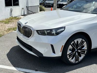 2026 BMW 5 Series — photo 7 view