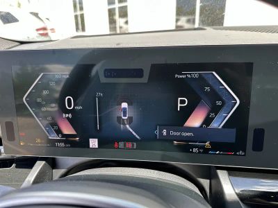 2026 BMW 5 Series — photo 33 view
