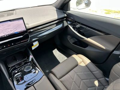 2026 BMW 5 Series — photo 14 view
