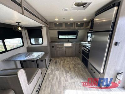 2022 Dutchmen RV Kodiak Ultimate - Photo 9