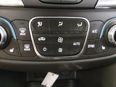 2024 Chevrolet Equinox — photo 17 view