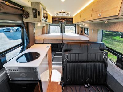 2025 Storyteller Overland - Photo 21